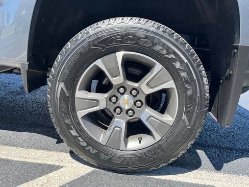 Used 2019 Chevrolet Colorado Z71 AWD/4WD image 10