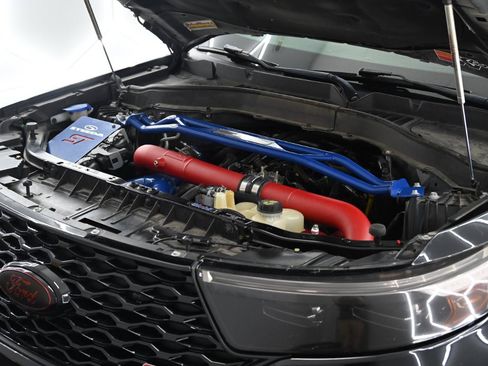 Used 2021 Ford Explorer ST w/ Equipment Group 401A AWD/4WD image 16