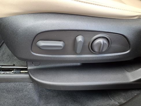 Certified 2023 Chevrolet Traverse LT image 20