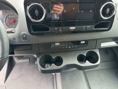 New 2026 Mercedes-Benz Sprinter 2500 image 12