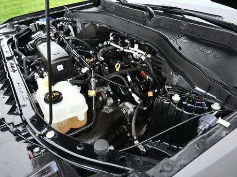 Used 2022 Ford Explorer XLT w/ Equipment Group 202A image 16