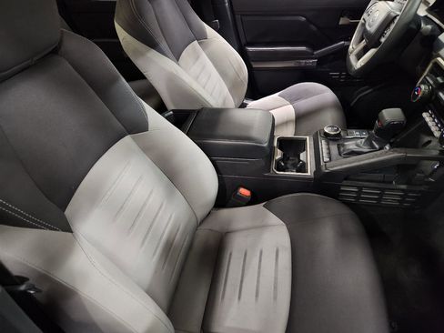 Used 2024 Toyota Tacoma TRD Sport RWD image 32