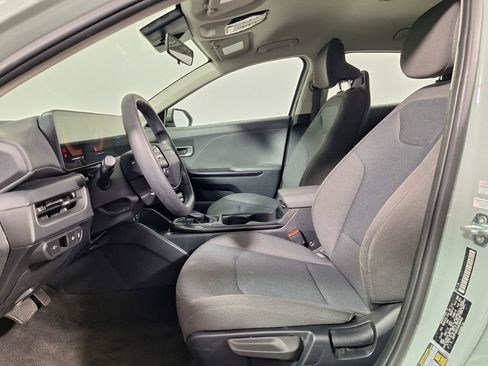 Used 2025 Kia K4 FWD image 12