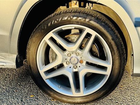 Used 2014 Mercedes-Benz GL 550 4MATIC image 18