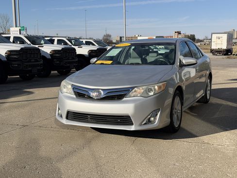 Used 2012 Toyota Camry XLE image 12
