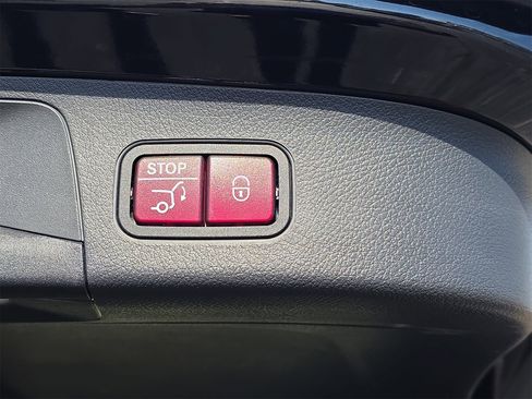 Certified 2022 Mercedes-Benz GLA 35 AMG 4MATIC image 13