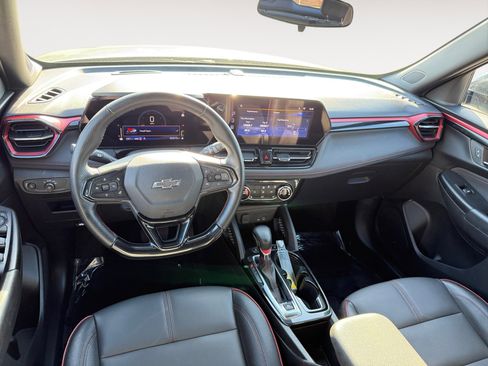 Used 2024 Chevrolet TrailBlazer RS image 15