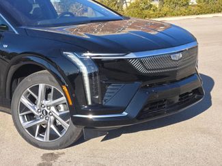 New 2026 Cadillac Optiq Luxury 1 video 2