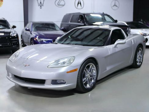 Used 2006 Chevrolet Corvette Coupe 2D image 7
