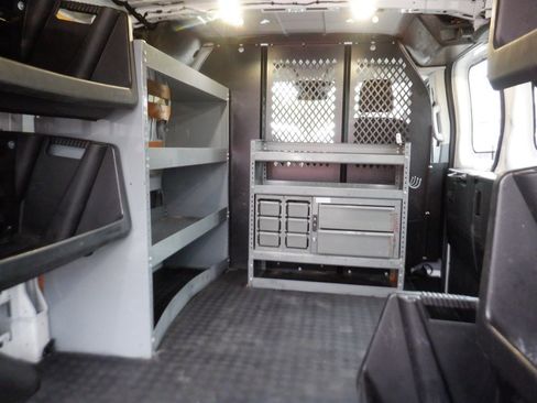 Used 2017 Ford Transit 250 130 Low Roof w/ Exterior Upgrade Package RWD image 6