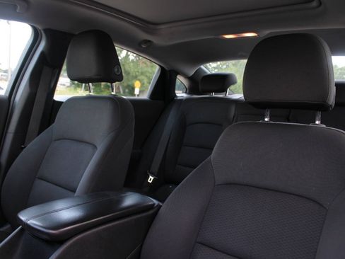 Used 2020 Chevrolet Malibu LT FWD image 21