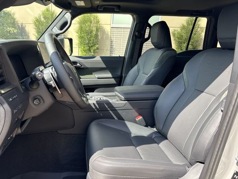 Certified 2026 Lexus GX 550 AWD/4WD image 16