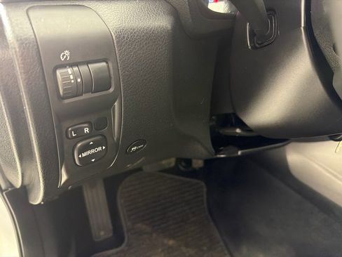 Used 2011 Subaru Forester 2.5X Touring image 16