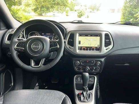 Used 2021 Jeep Compass Latitude w/ Sun and Sound Group FWD image 12