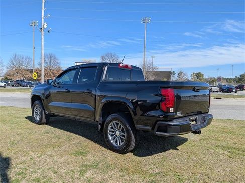 Used 2024 Chevrolet Colorado LT w/ LT Convenience Package II image 5