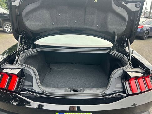 Used 2025 Ford Mustang GT Premium image 24