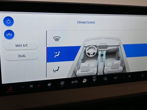 New 2025 Ford Maverick Lariat w/ 4K Tow Package image 22