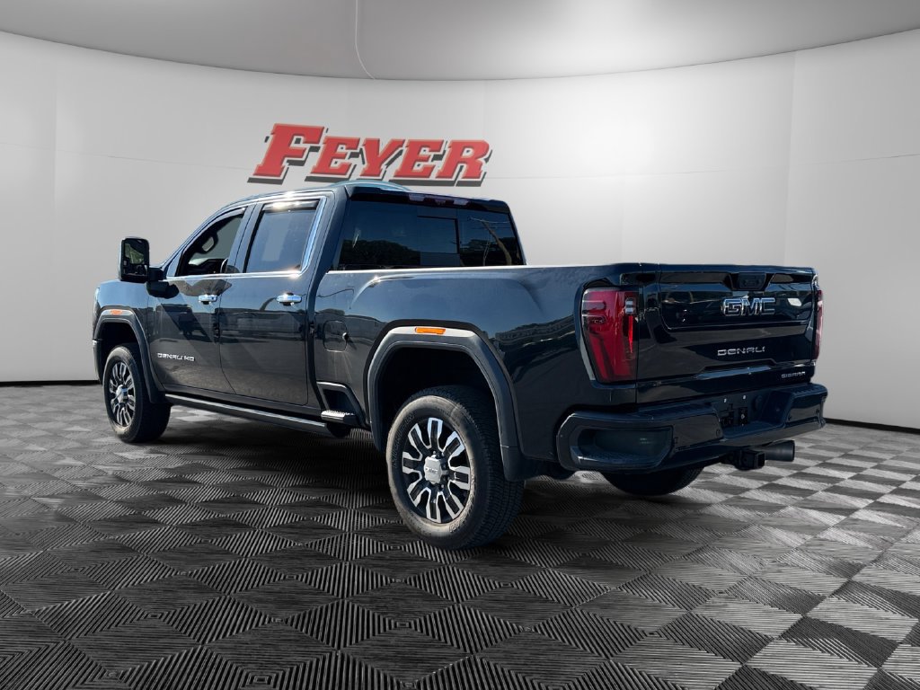 Used 2024 GMC Sierra 2500 Denali Ultimate AWD/4WD image 3