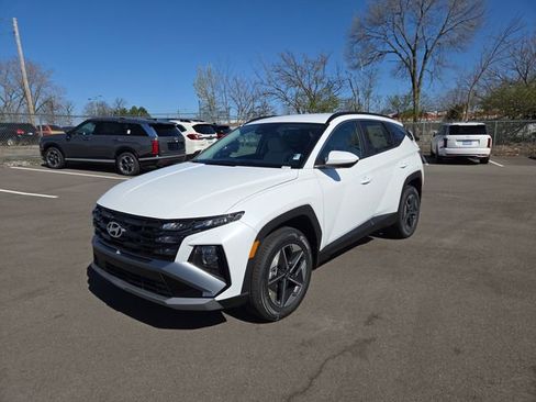 New 2026 Hyundai Tucson SEL AWD/4WD image 2