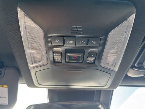 Used 2022 Toyota RAV4 SE w/ Convenience Package image 22