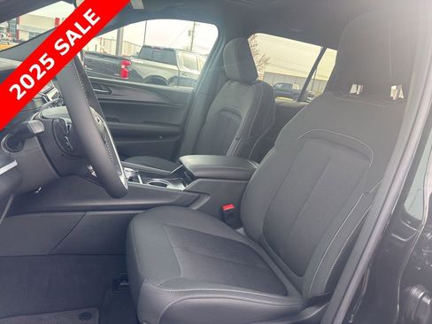 New 2025 Jeep Grand Cherokee Laredo X AWD/4WD image 20