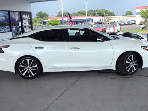 Used 2021 Nissan Maxima 3.5 SV w/ Floor Mat Group FWD image 4