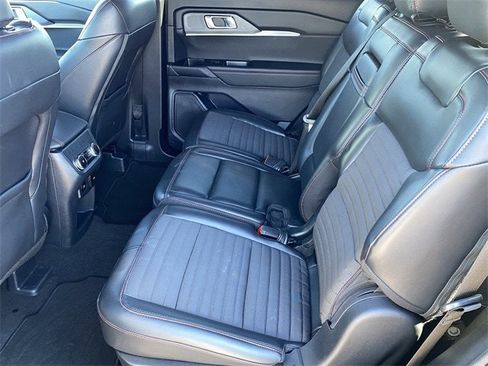 Used 2025 Ford Explorer ST-Line image 16