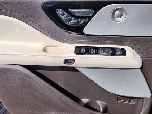 Used 2020 Lincoln Aviator Black Label w/ Dynamic Handling Package image 28