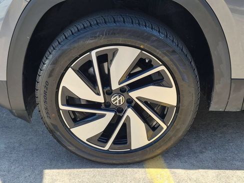 Used 2025 Volkswagen Atlas SE FWD image 35