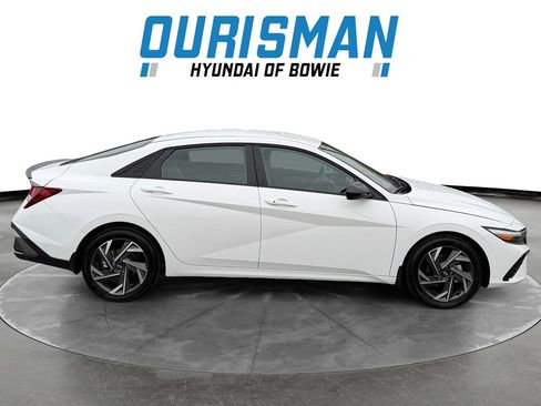 Certified 2025 Hyundai Elantra Sport image 7