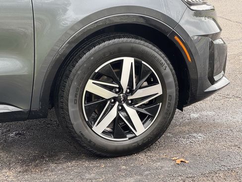 Used 2023 Kia Sorento S w/ Panoramic Sunroof Package FWD image 20