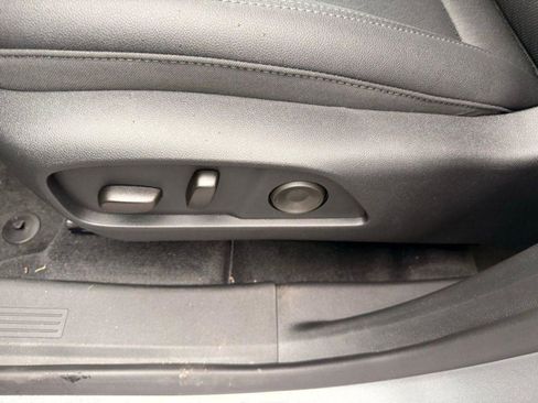 New 2026 Chevrolet Equinox LT w/ Convenience Package II AWD/4WD image 6