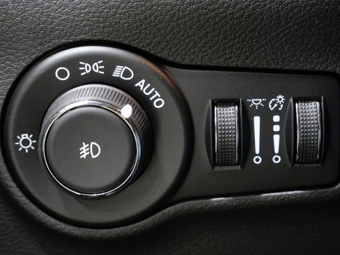 New 2026 Jeep Compass Latitude image 14