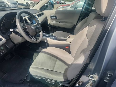 Used 2017 Honda HR-V EX image 19