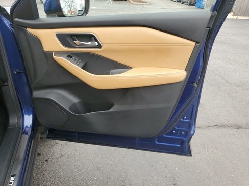 Used 2021 Nissan Rogue Platinum image 31