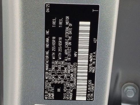 Used 2025 Toyota Grand Highlander AWD image 32