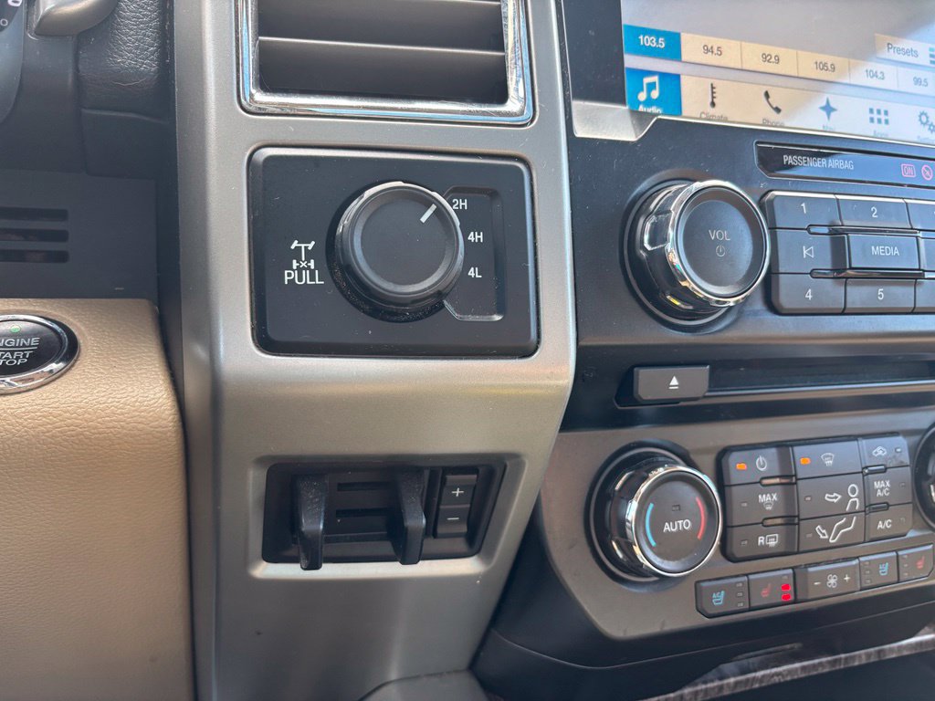Used 2017 Ford F350 Lariat w/ Lariat Ultimate Package AWD/4WD image 28