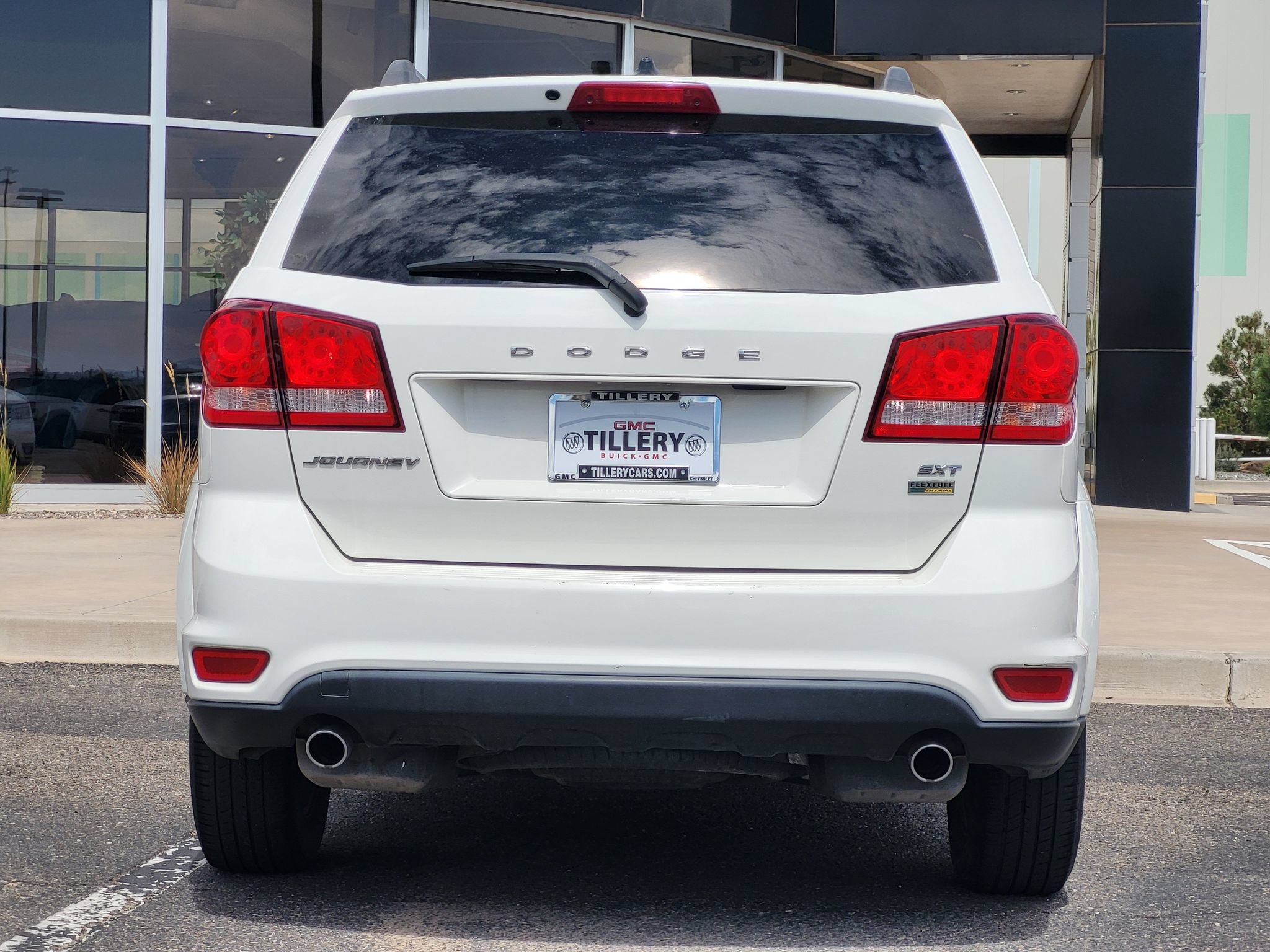 Used 2017 Dodge Journey SXT w/ Comfort/Convenience Group FWD image 6