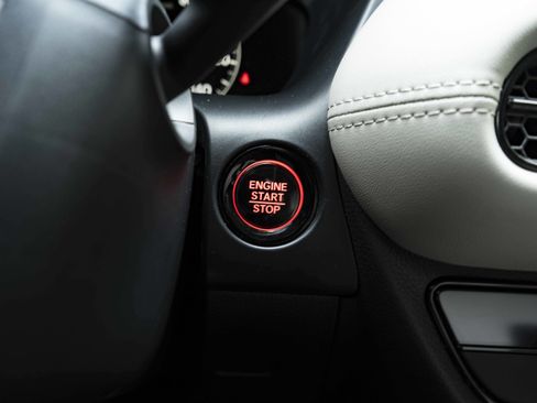 Certified 2026 Honda HR-V LX image 25
