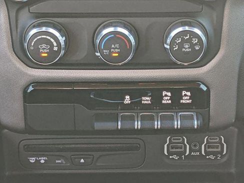 Certified 2019 RAM 1500 Big Horn AWD/4WD image 14