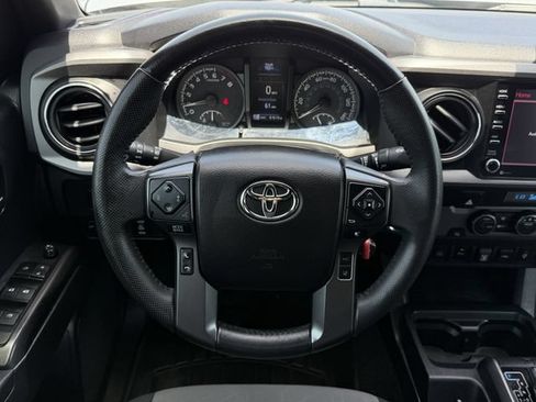 Used 2021 Toyota Tacoma TRD Sport w/ Technology Package RWD image 13