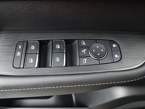 Used 2025 Nissan Armada PRO-4X w/ Pro-4X Premium Package AWD/4WD image 11