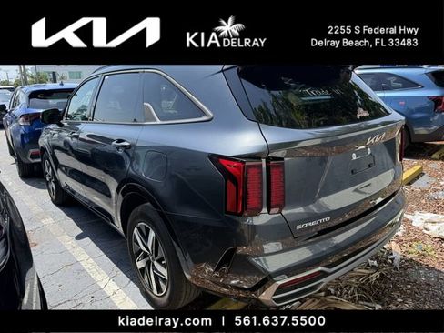 Certified 2023 Kia Sorento EX w/ Panoramic Sunroof Package FWD image 8
