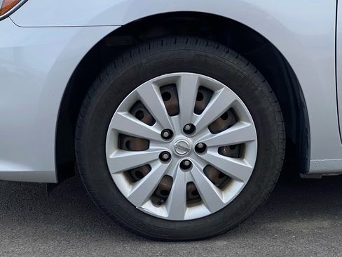 Used 2017 Nissan Sentra S image 29