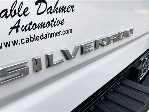 Used 2023 Chevrolet Silverado 2500 High Country w/ Z71 Off-Road Package AWD/4WD image 8