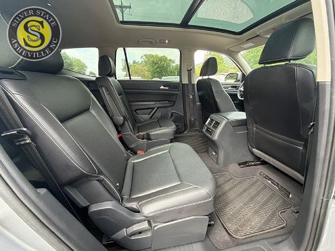 Used 2021 Volkswagen Atlas SEL AWD/4WD image 19