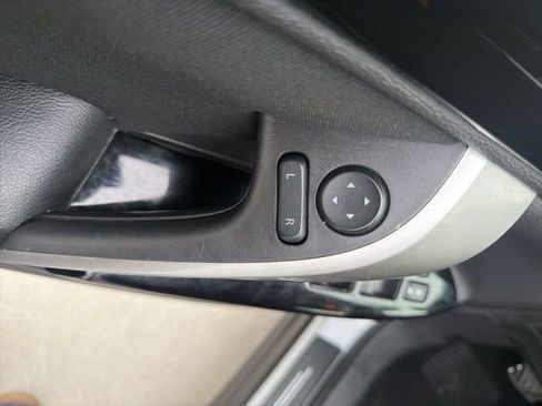 Used 2022 Mitsubishi Eclipse Cross LE image 24