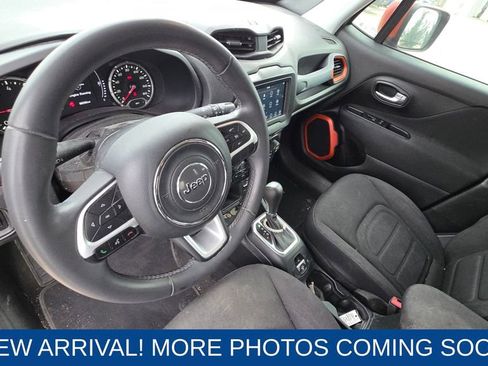 Used 2020 Jeep Renegade Latitude image 12