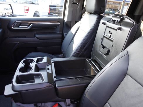 Used 2024 Chevrolet Silverado 1500 LT image 43