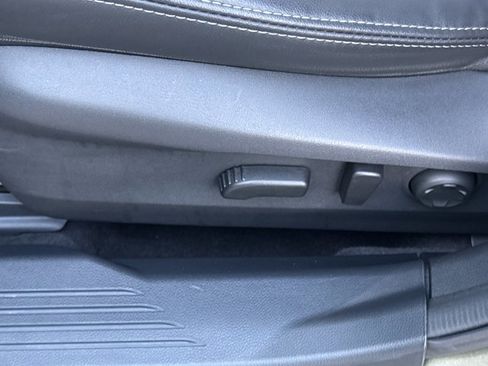 Used 2025 Subaru Outback Touring XT image 19